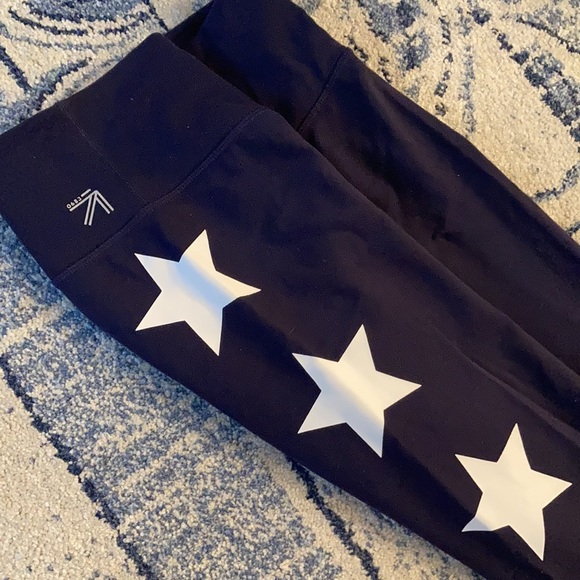 New Balance x J. Crew navy leggings with white stars - Picture 3 of 3